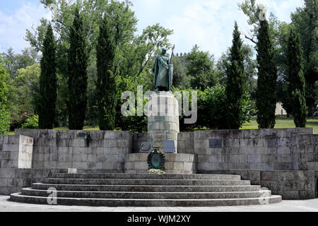 Statue des ersten Königs von Portugal, König D. Afonso Henriques, Guimaraes, Portugal Stockfoto