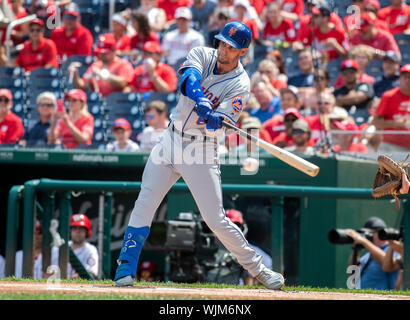 Washington, Vereinigte Staaten von Amerika. 02 Sep, 2019. New York Mets linken Feldspieler Jeff McNeil (6) Fledermäuse im ersten Inning gegen die Washington Nationals an den Angehörigen Park in Washington, DC am Montag, den 2. September 2019. Quelle: Ron Sachs/CNP (Einschränkung: Keine New York oder New Jersey Zeitungen oder Zeitschriften innerhalb eines 75-Meilen-Radius von New York City) | Verwendung der weltweiten Kredit: dpa/Alamy leben Nachrichten Stockfoto