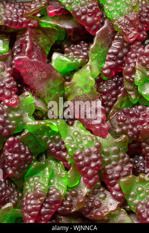 Jelly Beans in Grün und Rot. Nahaufnahme der vorderen von speichern. Stockfoto