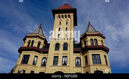 Kirkbride Gebäude, Fergus Falls State Hospital, ehemaligen Irrenanstalt, jetzt leer, USA National Register der Historischen Stätten, Fergus Falls, Minnesota. Stockfoto