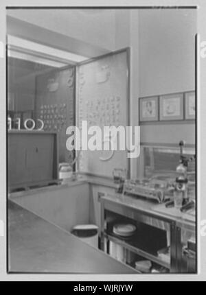 Hotel 373 Coffee Bar, Broadway und 54th St., New York City. Stockfoto