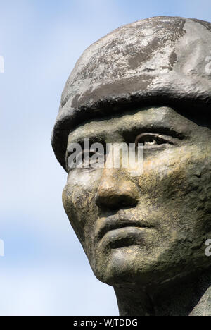 Es ist ein Mann der Atayal Stamm Steinbildhauen Porträt in Taiwan. Stockfoto