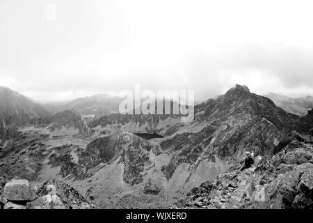 Panorama der polnischen Tatra an einem bewölkten Tag Stockfoto