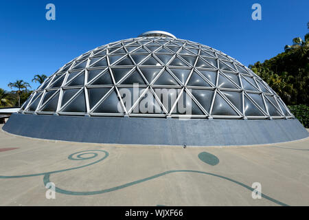 Blick auf das Äußere des Tropischen Anzeige Kuppel mit dekorativen Spiralen, Mt Coot-tha Botanic Gardens, Brisbane, Queensland, Queensland, Australien Stockfoto