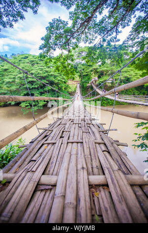 Aufklappbare Brücke über den Loboc River in Bohol, Philippinen Stockfoto