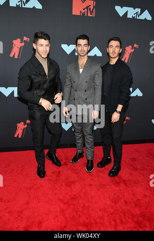 Jonas Brothers - Nick Jonas, Joe Jonas, Kevin Jonas der 2019 MTV Video Music Awards im Prudential Center besuchen am 26. August 2019 in Newark, New J Stockfoto