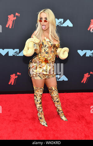 Tana Mongeau besucht die 2019 MTV Video Music Awards im Prudential Center am 26. August 2019 in Newark, New Jersey. Stockfoto