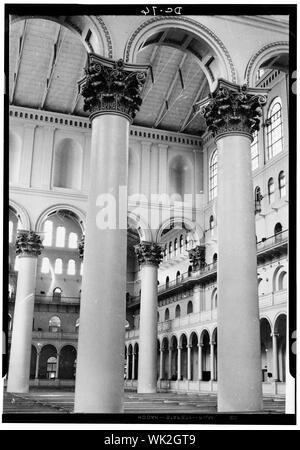 Interieur aus dem 2. Stock mit Balkon; 3. Historischer amerikanischer Gebäude Umfrage Russell Jones, Fotograf März 1959 Interieur aus dem 2. Stock mit Balkon - Pension Gebäude, 440 G Street Northwest, Washington, District of Columbia, DC Stockfoto