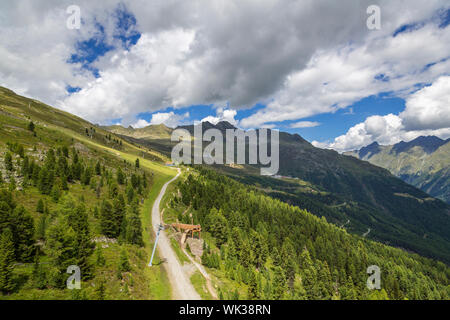 Fahrt von Sölden in den Gaislachkogel, Ötztal, Tirol, Österreich Stockfoto