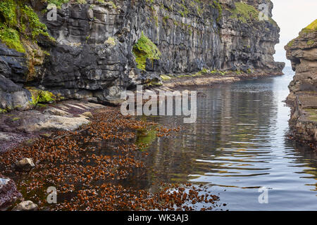 Natürlichen Hafen in Gjogv, Eysturoy Island, Färöer, Dänemark Stockfoto