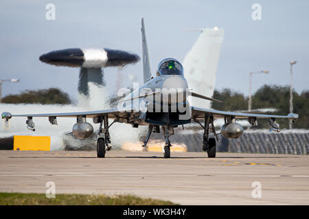 Deutsche Luftwaffe Typhoon FGR 4 an RAF Waddington, Lincolnshire, Großbritannien. Die Teilnahme an Übung Cobra Krieger 2019. Stockfoto