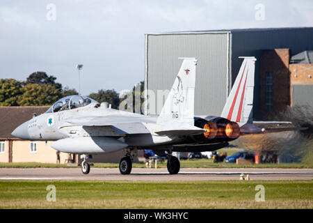 Israelische Luftwaffe F 15 s an RAF Waddington, Lincolnshire, Großbritannien. Die Teilnahme an Übung Cobra Krieger 2019. Stockfoto