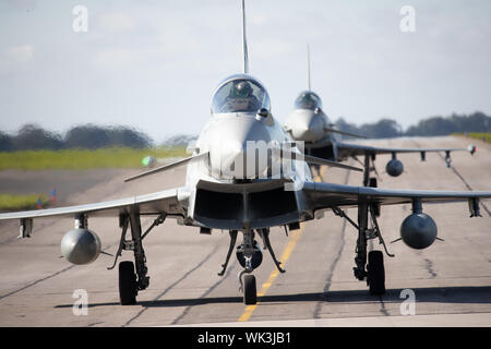 Italienische Luftwaffe Taifune an RAF Waddington, Lincolnshire, Großbritannien. Die Teilnahme an Übung Cobra Krieger 2019. Stockfoto