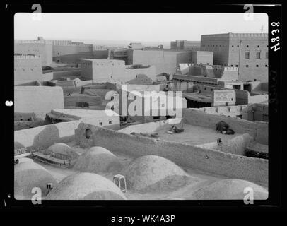Irak. Arbela. (Erbil). Zentrum von Ishtar Kult in assyrischer Zeit, 2200 v. Chr., die den Ausblick auf die Stadt. Die ältere Stadt innerhalb der Stadtmauern vom Minarett genommen Stockfoto