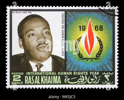 Stempel in der Ras Al Khaimah ausgestellt zeigt Martin Luther King (1929-1968), die internationalen Menschenrechte Jahr, circa 1968. Stockfoto
