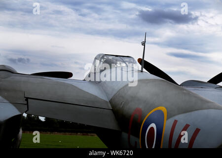 Mosquito NF 11 night Fighter unter Wiederherstellung im East Kirkby, Lincolnshire, Großbritannien. Stockfoto