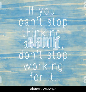 Inspirational motivation Zitat auf altem Papier Aquarell Hintergrund Stockfoto