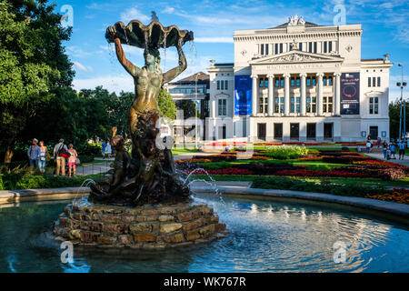 Lettland: Riga. Die Lettische Nationaloper (LNO, Latvijas Nacion &; l&; Oper), im historischen Zentrum, im Jahre 1863 von der St. Petersburg arch Stockfoto