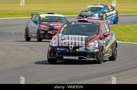 Renault Clio Cup Praxis in Oulton Park, Auto 5, Ben Colburn, Westbourne Motorsport Stockfoto