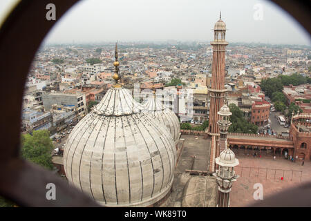 Old Delhi gesehen aus einem Fenster der Moschee, Jama Masjid, Old Delhi, Indien Stockfoto