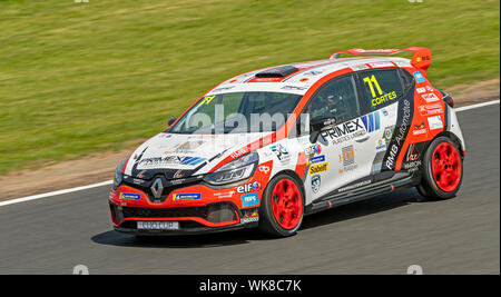 Renault Clio Cup Praxis in Oulton Park, Auto 71, Max Coates, Team hart Stockfoto