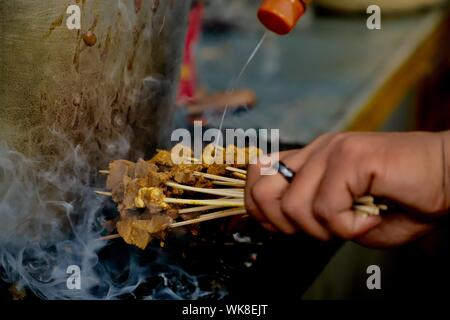 Sate Padang. Rindfleisch satay von Padang, West Sumatra. Stockfoto