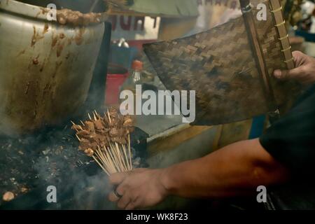 Sate Padang. Rindfleisch satay von Padang, West Sumatra. Stockfoto