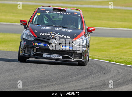 Renault Clio Cup Praxis in Oulton Park, Auto 5, Ben Colburn, Westbourne Motorsport Stockfoto