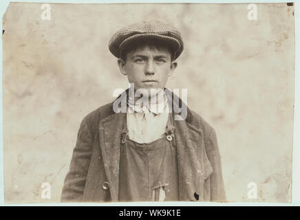 James Donovan - Irische Sweeper in Fall River Iron Works. Sagte er 17 Jahre war. Abstract: Fotografien aus den Aufzeichnungen des Nationalen Kinderarbeit Committee (USA) Stockfoto