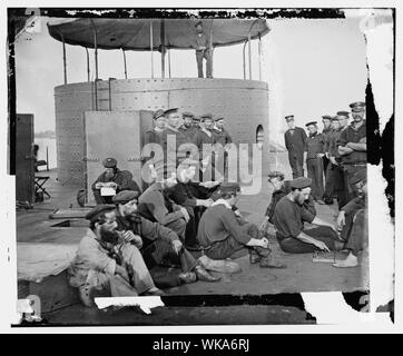 James River, Virginia Matrosen Relaxen auf Deck der U.S.S. Monitor Abstract: Ausgewählte Bürgerkrieg Fotografien, 1861-1865 Stockfoto