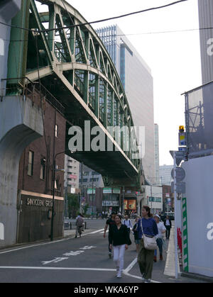 JAPAN - Foto von Sean Sprague Akihabara, Tokio, bei Nacht. Stockfoto