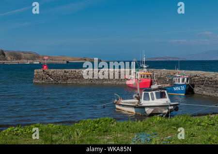 Fischerboote im Hafen Broadford Isle of Skye Highland Schottland Stockfoto