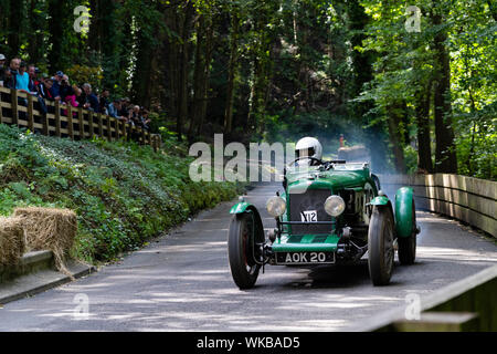 Boness Revival hillclimb Motorsportveranstaltung in Boness, Schottland, Großbritannien. Die 2019 Bo'ness Revival Classic und Bergrennen, erste Schottlands Zweck gebauten motorsport Veranstaltungsort, es 60 Jahre seit zwei Formel 1-Weltmeister Jim Clark hier konkurrierten. Es fand Samstag und Sonntag 31. August 1. September 2019. 712 Alvis 12/70 Besondere Stockfoto