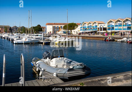 Hourtin. Seebad. Marina auf der See von Hourtin-Carcans. Sportfahrzeuge vor Anker. Stockfoto