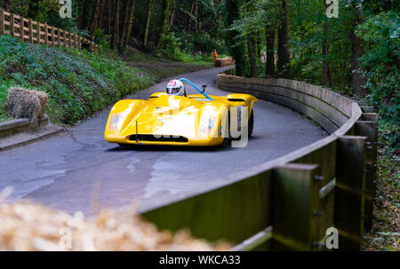 Boness Revival hillclimb Motorsportveranstaltung in Boness, Schottland, Großbritannien. Die 2019 Bo'ness Revival Classic und Bergrennen, erste Schottlands Zweck gebauten motorsport Veranstaltungsort, es 60 Jahre seit zwei Formel 1-Weltmeister Jim Clark hier konkurrierten. Es fand Samstag und Sonntag 31. August 1. September 2019.52. Kenny Baird. Fisher Spyder Stockfoto