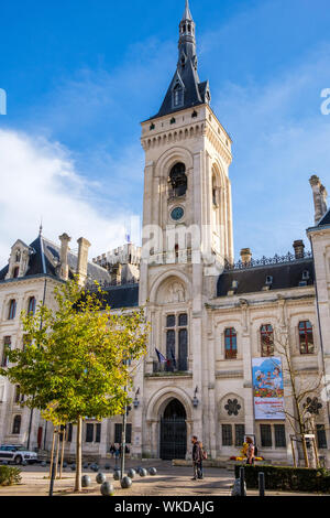 Angouleme (Frankreich): das Rathaus, die zwischen 1858 und 1869 in die Herzen der oberen Stadt erbaut und von dem Architekten Paul Abadie konzipiert Stockfoto