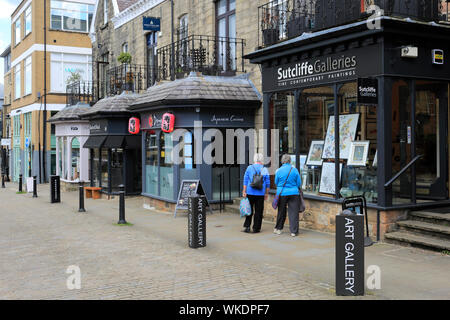 Street View in der Kurstadt Harrogate, North Yorkshire, England, Grossbritannien Stockfoto