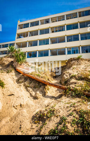 Soulac-sur-Mer (Frankreich): Die vier-stöckiges Gebäude "Le Signal", deren Besitzer durch ein Dekret aus klimatischen Gründen evakuiert wurden, Stockfoto