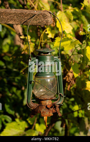 Alte Gas Lamp im Garten Stockfoto