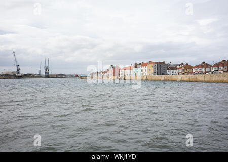 Ein Blick auf die Hartlepool Landspitze und dockt an. Stockfoto