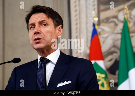 Roma, Italia. 04 Sep, 2019. Giuseppe Conte in Pressekonferenz Rom 4. September 2019. Quirinale. Giuseppe Conte, nach einem kurzen Gespräch mit dem Präsidenten der Republik, akzeptiert die Präsident Mandat Italiens neue Regierung zu bilden. Foto Samantha Zucchi Insidefoto Credit: insidefoto Srl/Alamy leben Nachrichten Stockfoto