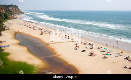 Timelapse Strand am Indischen Ozean. Indien (Tilt-Shift-Objektiv). Stockfoto