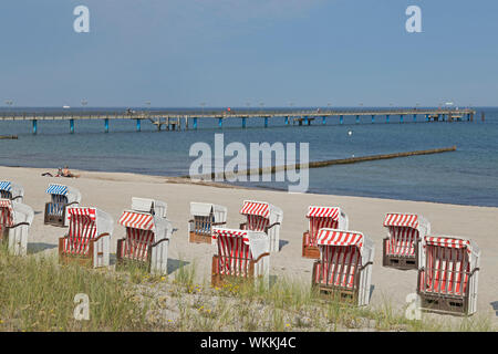 Strand und Liegestühle, Graal-Müritz, Mecklenburg-Vorpommern, Deutschland Stockfoto