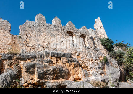 Kalekoy Schloss und die Lykischen Gräber in Kalekoy, Türkei Stockfoto