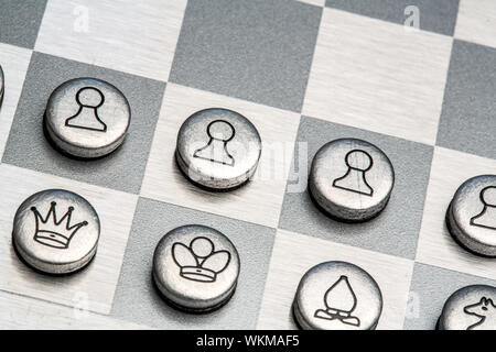 Foto von Metall Schach Runde Form. Stockfoto