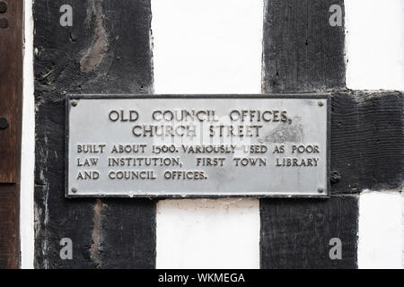 Altstadt Rat Büros Zeichen auf einem Holz gerahmten historischen Gebäude entlang Church Lane, Ledbury Herefordshire. England Stockfoto