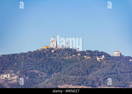 Tempel der Heiligen Herzen von Jesus auf den Berg Tibidabo über Barcelona, Spanien Stockfoto