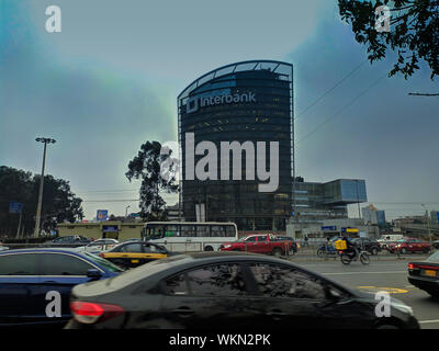 Verkehr auf Javier Prado San Isidro Lima Peru Stockfoto