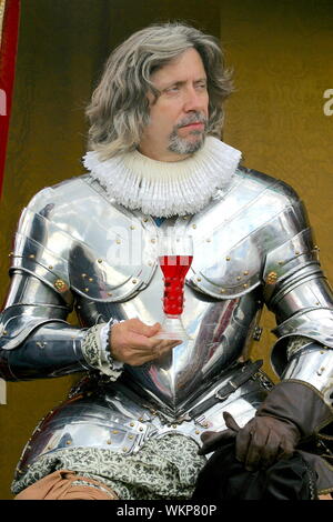 Ein Re-enactment in Tilbury Fort von Königin Elizabeth I's Rede an die Truppen in Tilbury versammelt, als die spanische Armada Segel für England im Jahre 1588 festgelegt. Stockfoto