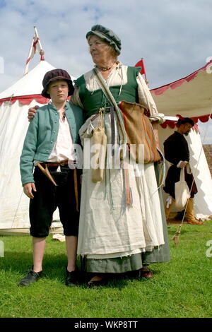 Ein Re-enactment in Tilbury Fort von Königin Elizabeth I's Rede an die Truppen in Tilbury versammelt, als die spanische Armada Segel für England im Jahre 1588 festgelegt. Stockfoto